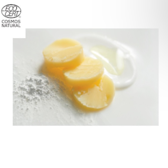 Mary Kay Naturally® Moisturizing Stick - Picture 4 of 6